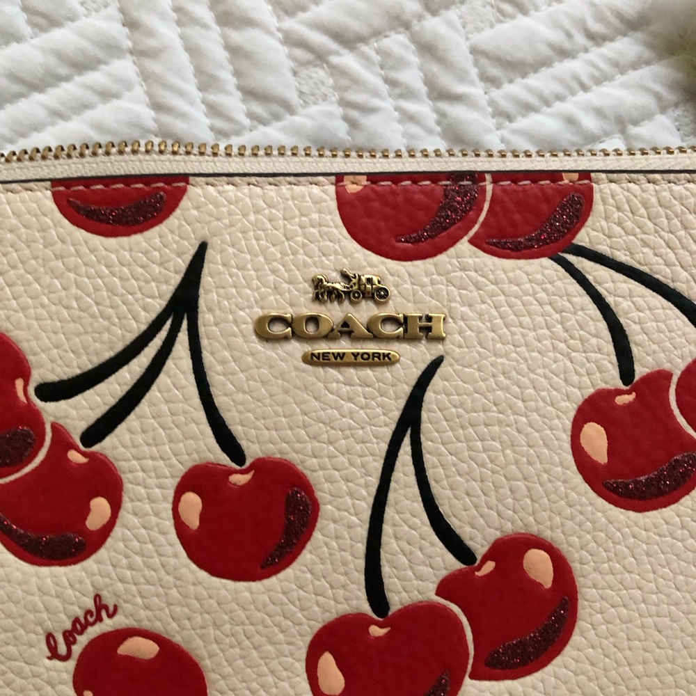 Authentic Coach Wristlet in Cherry Print Genuine Pebbled Leather 🍒 - Picture 3 of 4